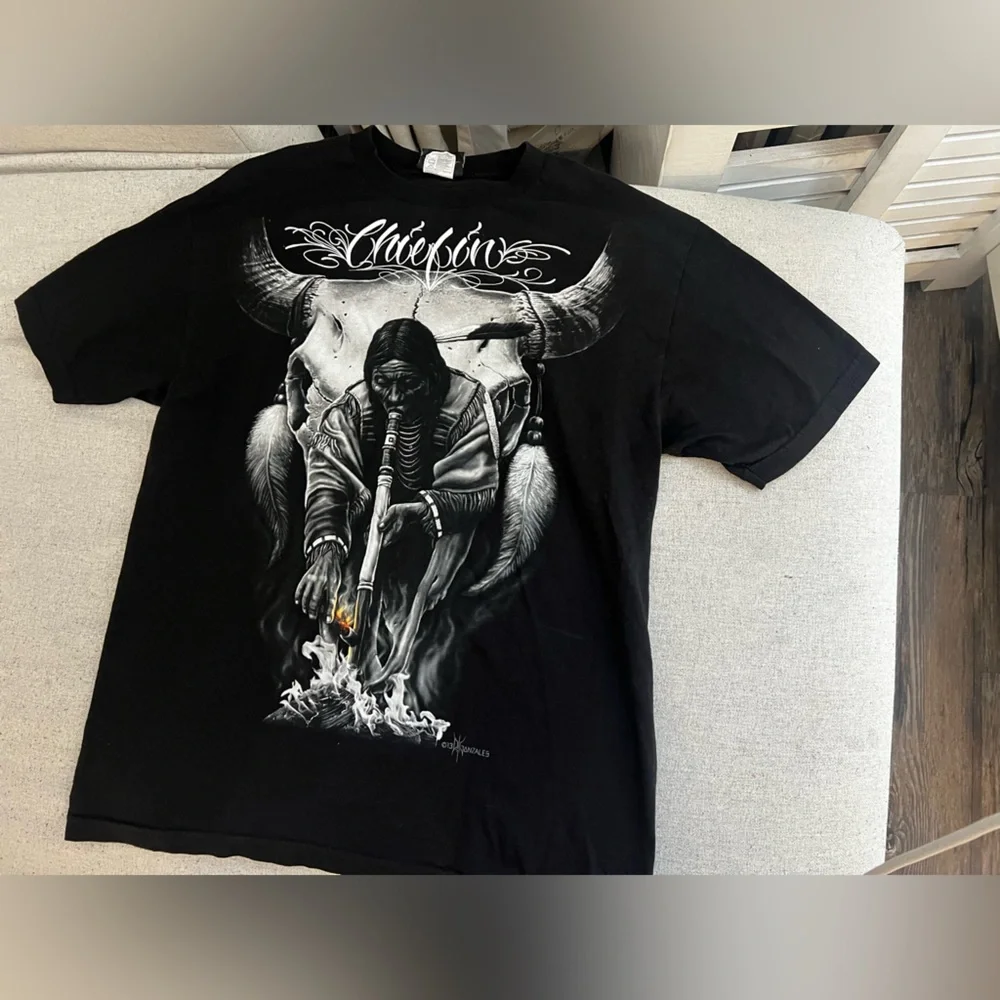 David Gonzales Men's Chiefin Native American Indian DGA Art T Shirt- size L - Picture 2 of 6